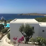 Jolie Seaside Maisonette!